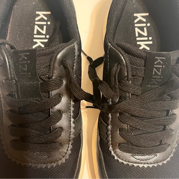Kizik Paris Women's Size 7 Black/Pristine Leather Hands-Free Sneakers - Picture 15 of 16